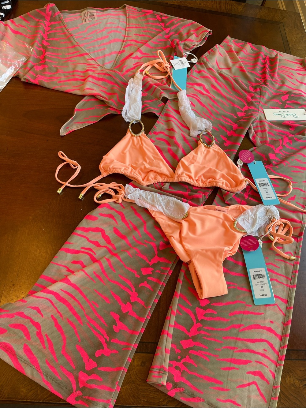 NWT four pieces beach bunny bikini XL/L and coverup size M